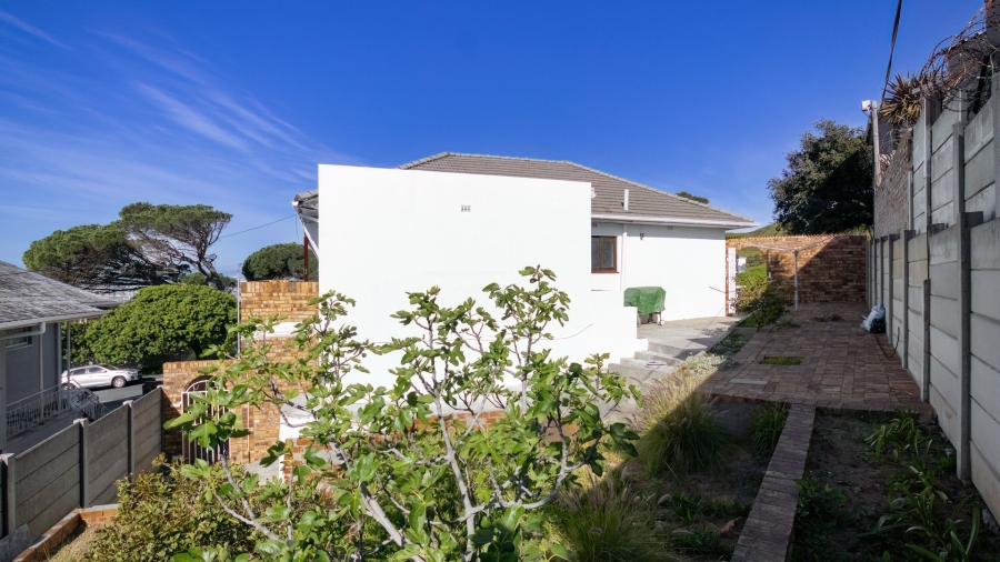 To Let 3 Bedroom Property for Rent in Walmer Estate Western Cape